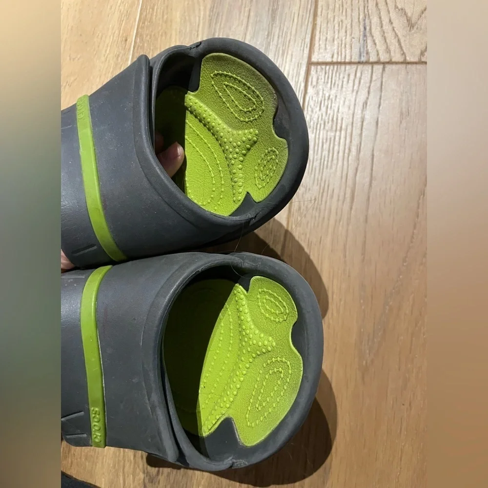 *free with purchase** Crocs slide sandals green and gray mens 6 womans 8